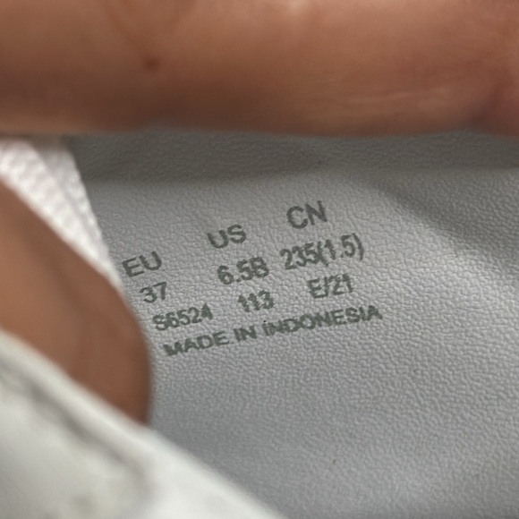 Stuart wisemen preals laced up sneakers white gold size 6.5 - Picture 8 of 12